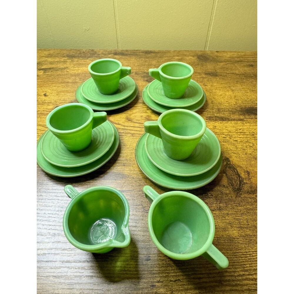 Akro Agate Chiquita 14 Piece Set